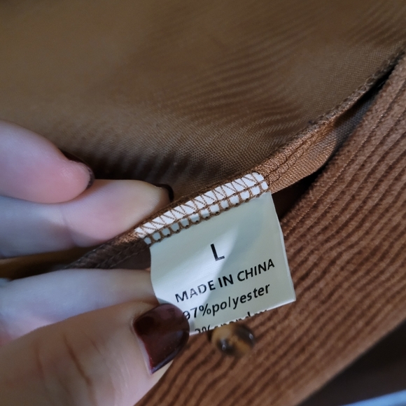 Corduroy Button Up Top - Picture 4 of 6